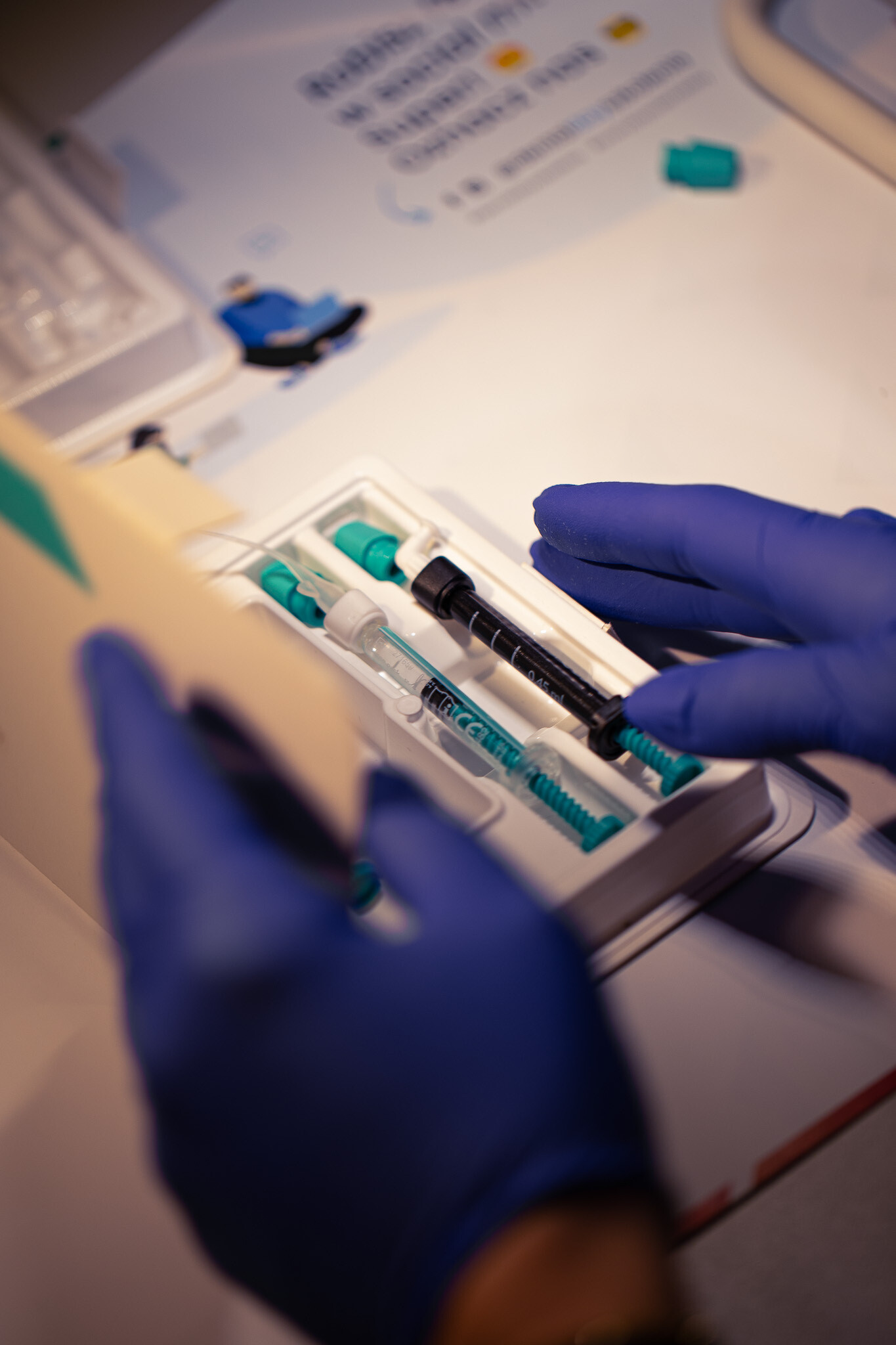 Infiltracja ICON podczas kursu z MIH - Dental Day