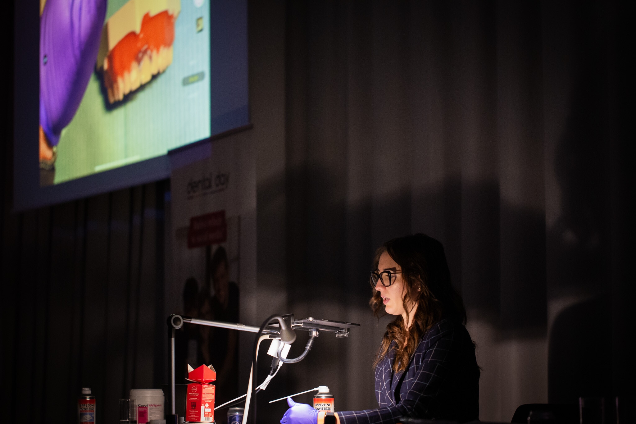 Infiltracja ICON podczas kursu z MIH - Dental Day