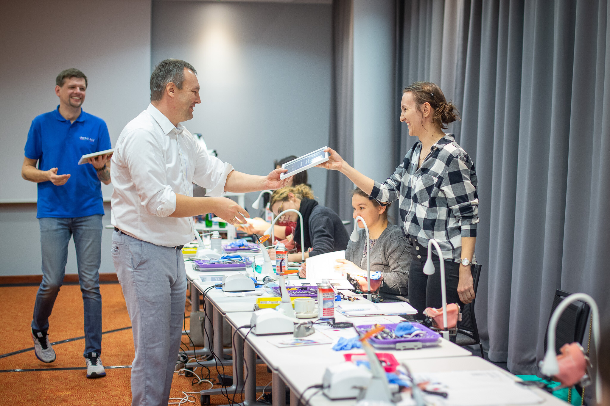 dr n. med. Maciej Mikołajczyk - Dental Day